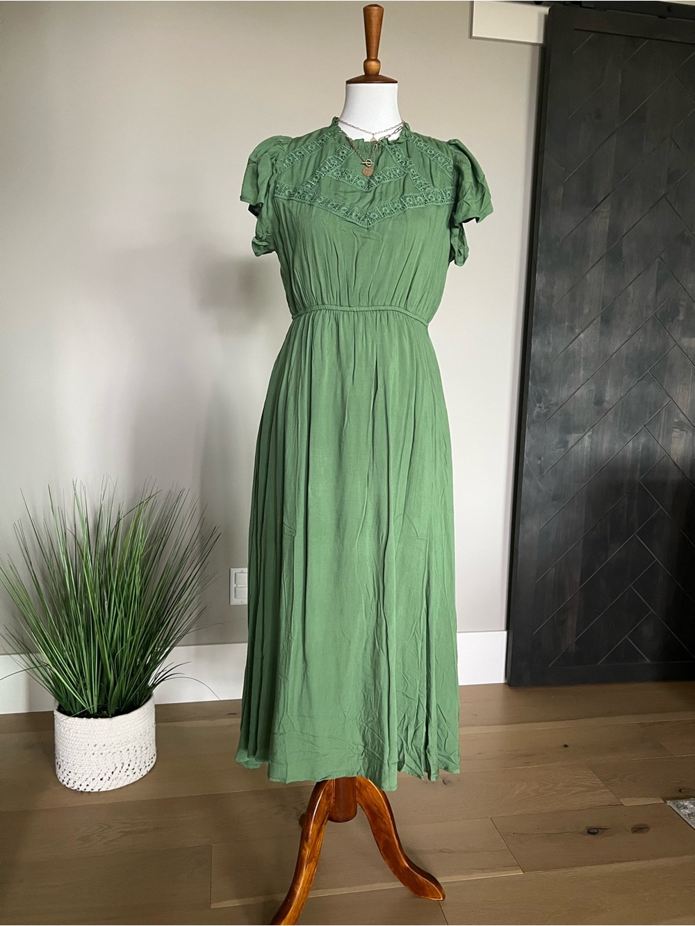 Baltic Born Olive Green Lace Yoke Midi Dress - Picture 4 of 8